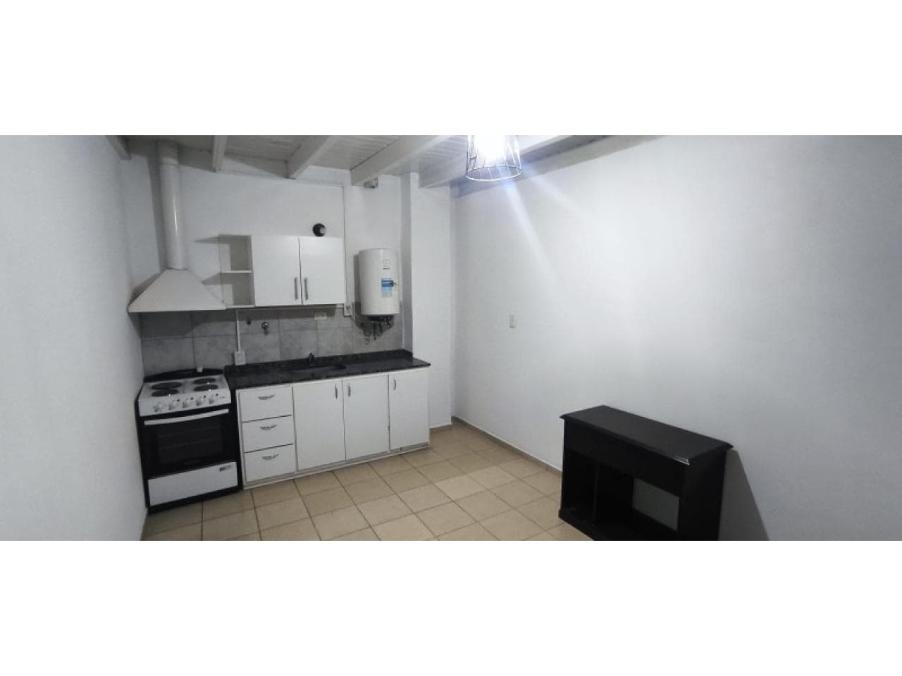 Dpto. 1 Dormitorio, Paula Sarmiento Y Pedro De Valdivia. Servicios Económicos. (idp: Lo058)