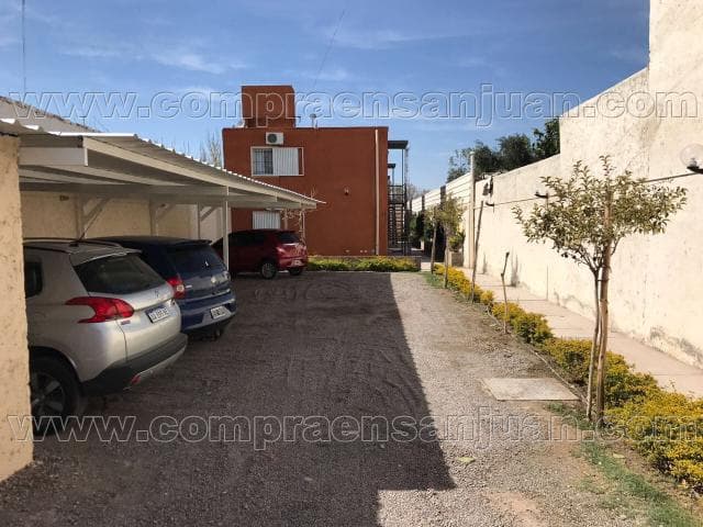 Complejo De 12 Departamentos Con 6 Cocheras Nuevos, Alquilados.
