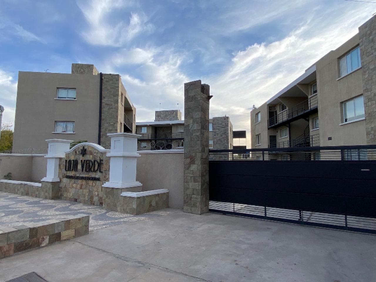 Ultimos Departamentos De Calidad 82 Y 95 M2 Con 2 Dormitorios + Cochera En Planta Baja Y Primer Piso