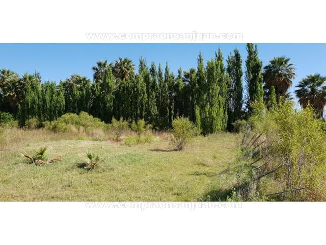 Lotes En Calle 5 Y América. Zona Turística De 2000 Mts.