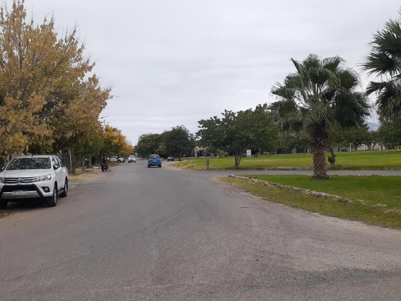 Venta Lote De 500 M2 En El Barrio " Foro De Abogados " - Rivadavia.-