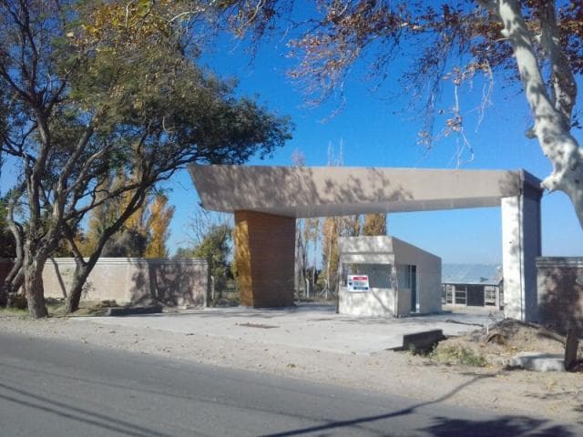 Oportunidad - Loteo Privado "sierras De Oma"- Santa Lucia - Calle Roque S. Peña .-