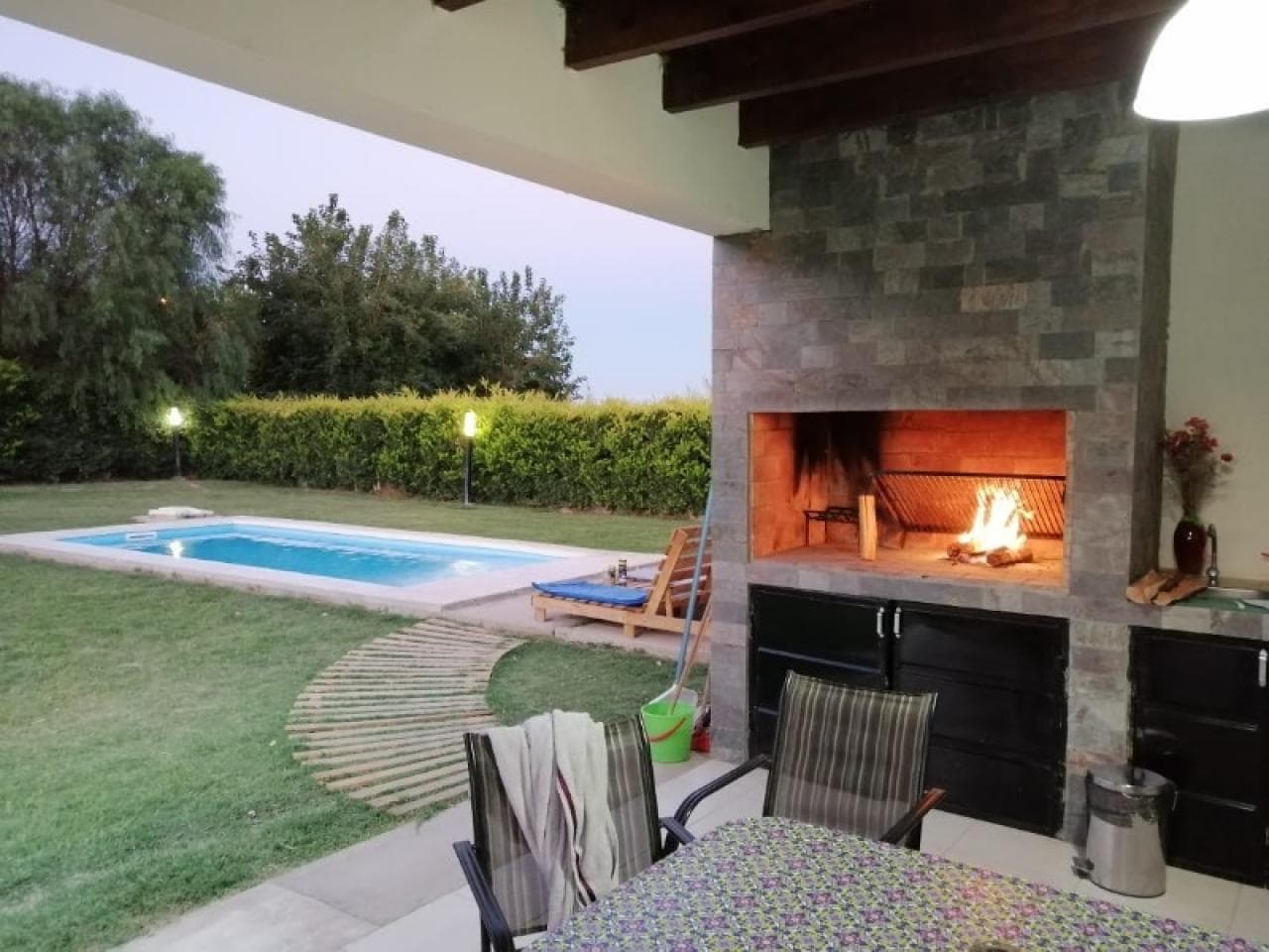 Venta Casa En Barrio Privado "villa Tahue" , Albardon - Con Gran Parque Y Piscina.-