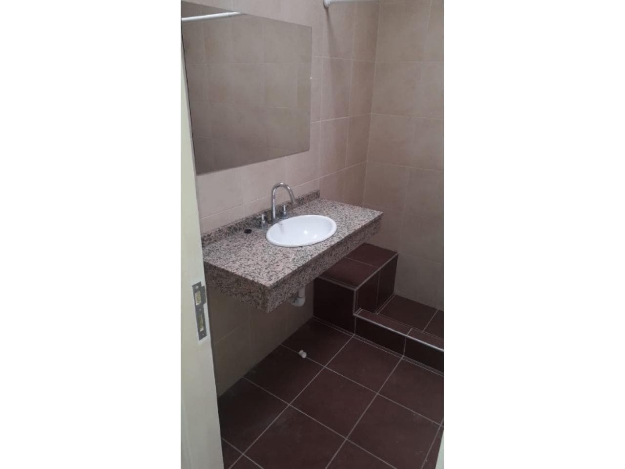 Local Comercial. Frente Al Club La Bancaria .