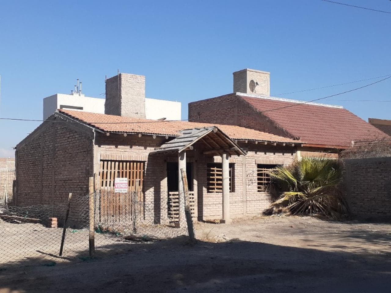 Oportunidad - Casa De 3 Dormit. Sin Terminar En Rivadavia - Zona Residencial A 30 Mts. De Calle Calivar .-