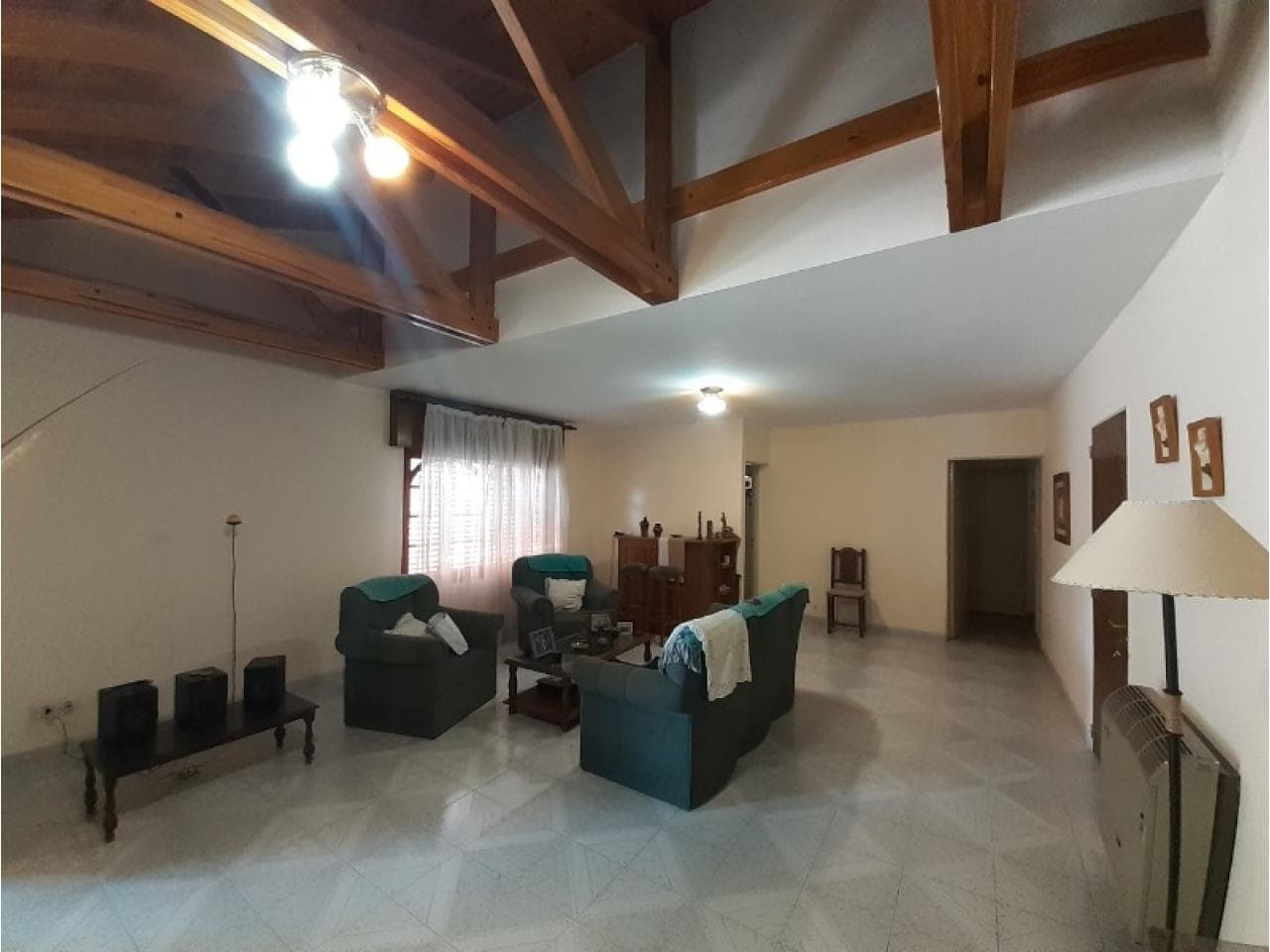Casa De Categoria En Barrio Las Moreras - 3 Dormit.  Y 2 Baños - Cochera Y Ampliaciones Varias - Sta. Lucia.-