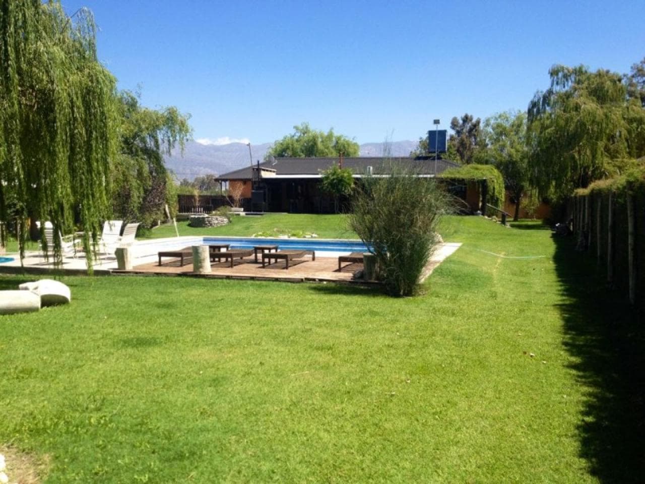 Flamante Casa Quinta De Categoria En Calle 9 Pocito - Terreno Parquizado De 3.500 M2 .-