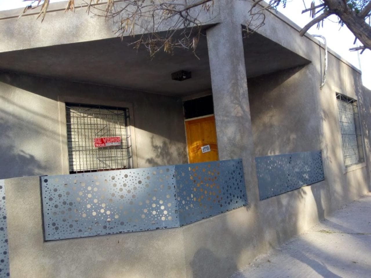 Venta - Casa Esquina Muy Amplia- Frente A Changomas  - Rawson  -2644368390 - 2645055580