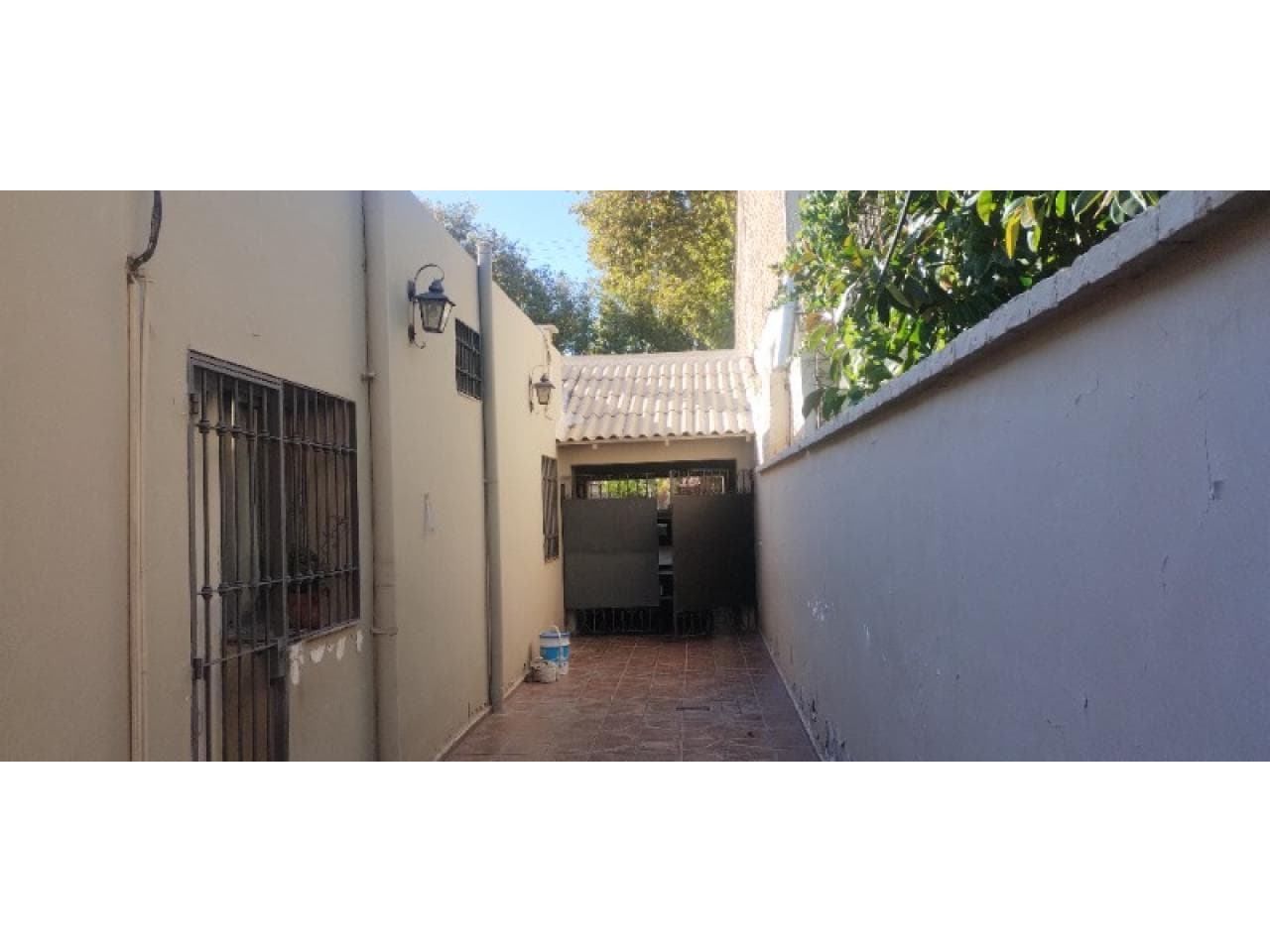 Casa, 3 Dormitorios, Importantes Dimensiones, A Metros De Plaza De Santa Lucia Plaza