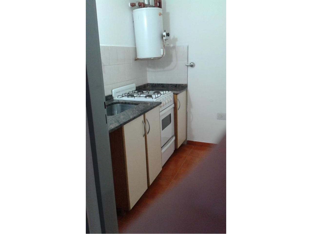 Departamento P 1 Persona Sin Mascotas En Capital Tipo Mono P. Baja.con Cocina Separada. Cochera  Opcional