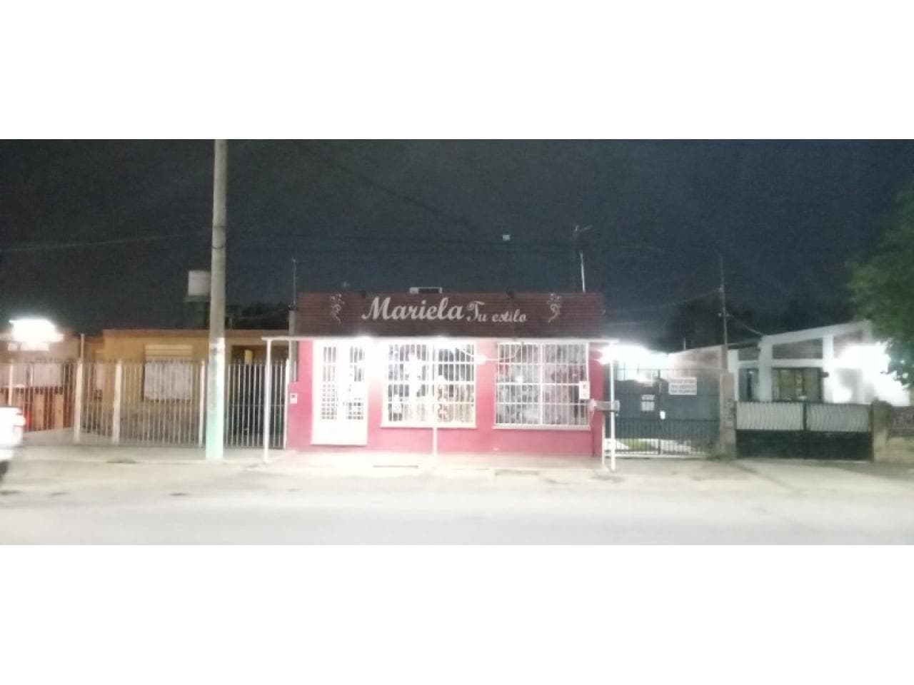 Casa Con Salón Comercial Excelente Punto Sobre Av.benavidez Con Gran Terreno Para Inversionistas