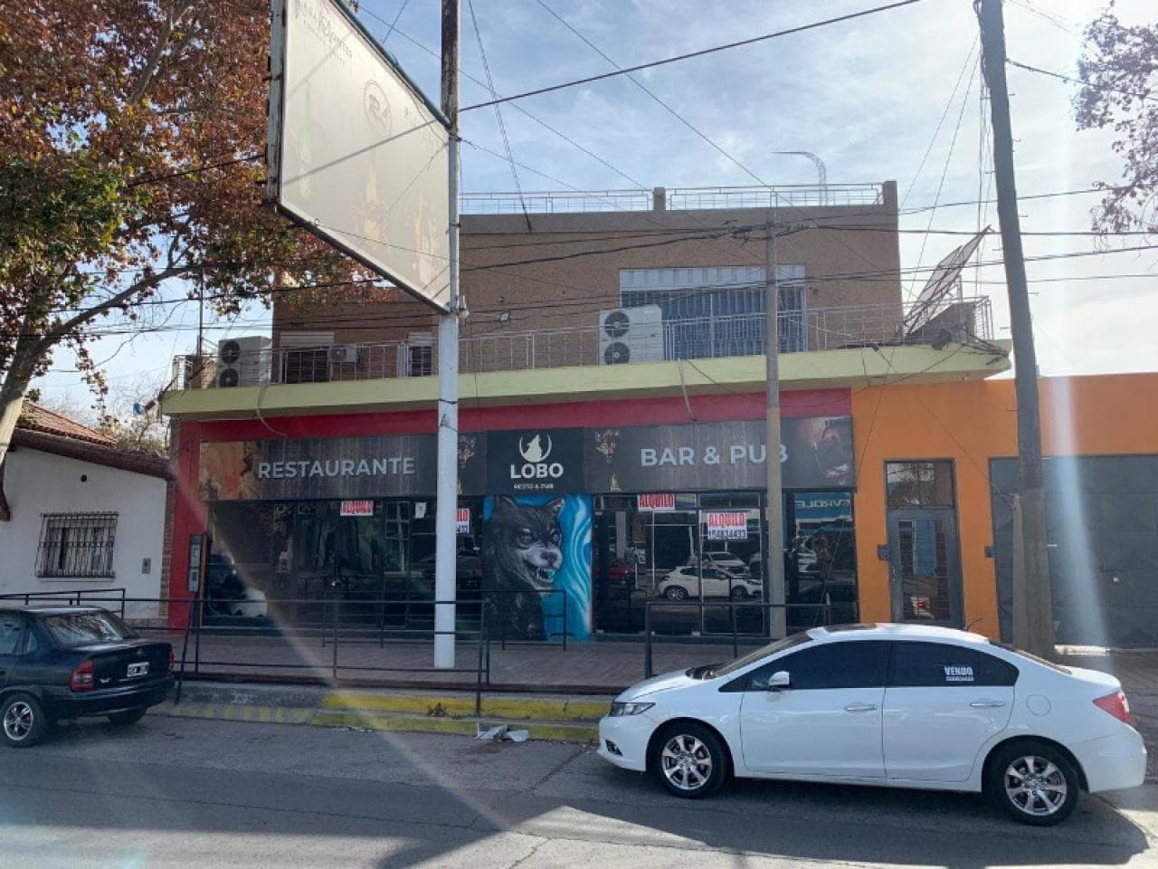 Venta Inmueble Con Gran Salon En Pta. Baja Y Amplio Depto. En 1 Piso - Av. 9 De Julio Frente Conces. Chevrolet .-