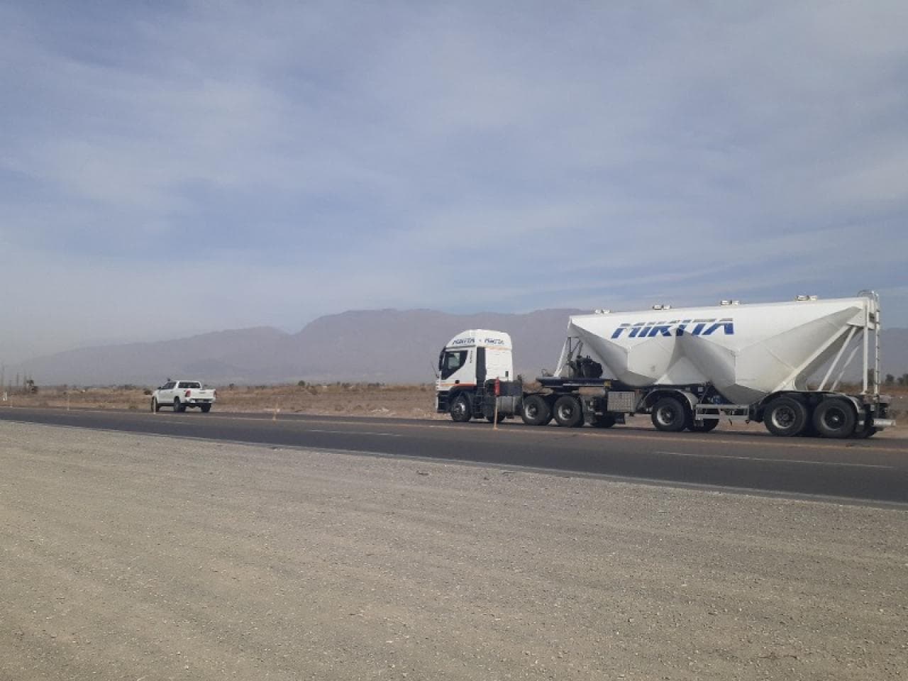 Espectacular Terreno De 3,2 Ha Sobre Ruta 40 Y Calle 10 - Con Extension A 9 Ha - Frente A Ruta = 180 Mts - Pocito.-