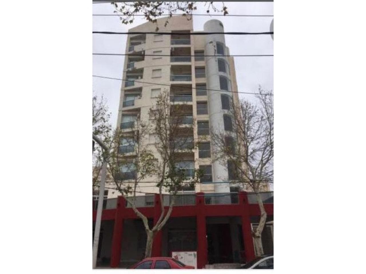 Departamento De Categoria En Torres Elfe, Calle Santa Fe Antes De Jujuy, 3 Dormitorios, Cochera, Ascensor.