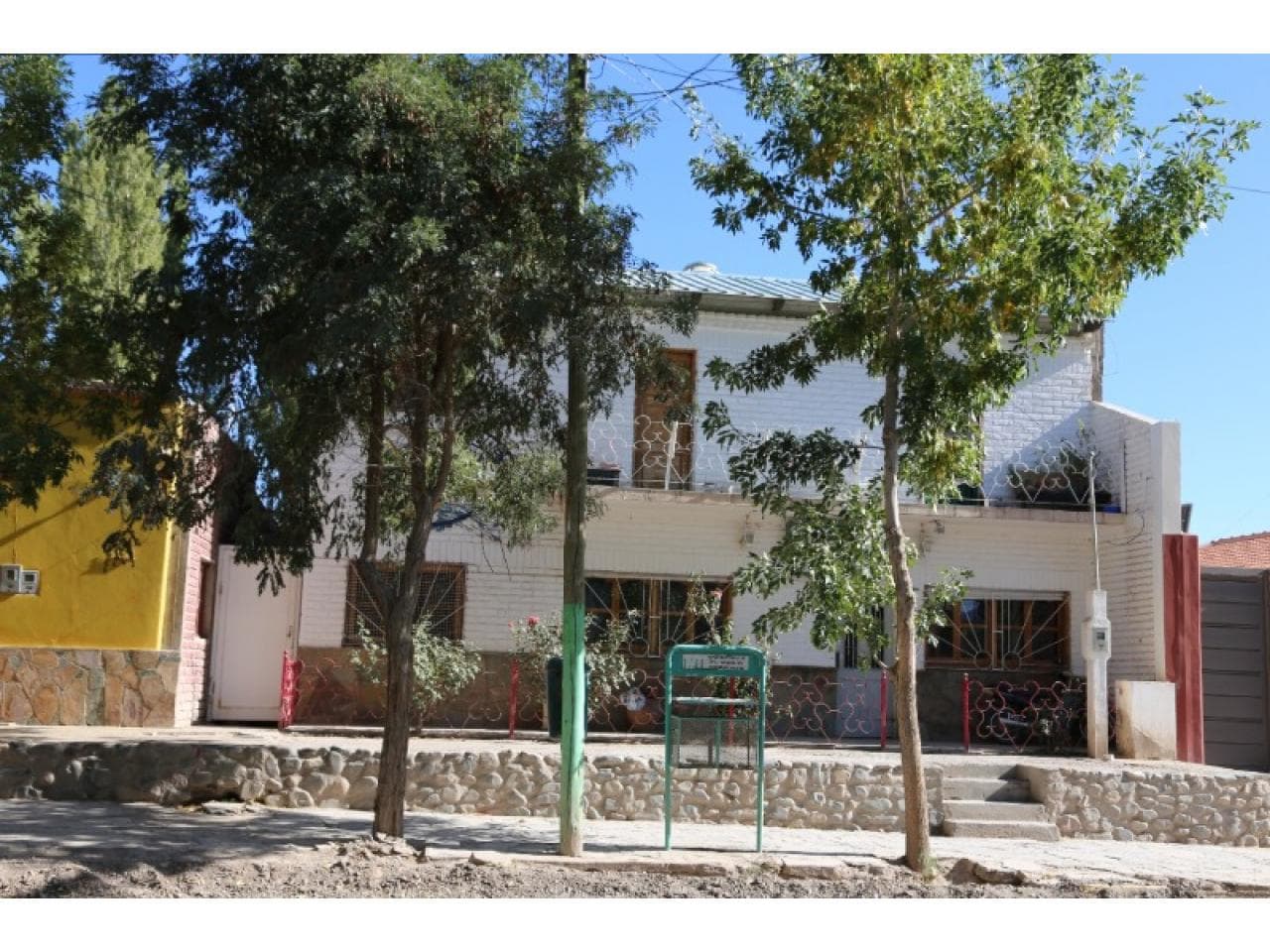 Importante Inmueble En El Centro De Rodeo