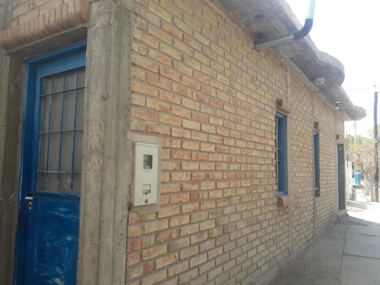 Casa Grande  En Albardón Con Salon  Ideal Clínica O Negocio