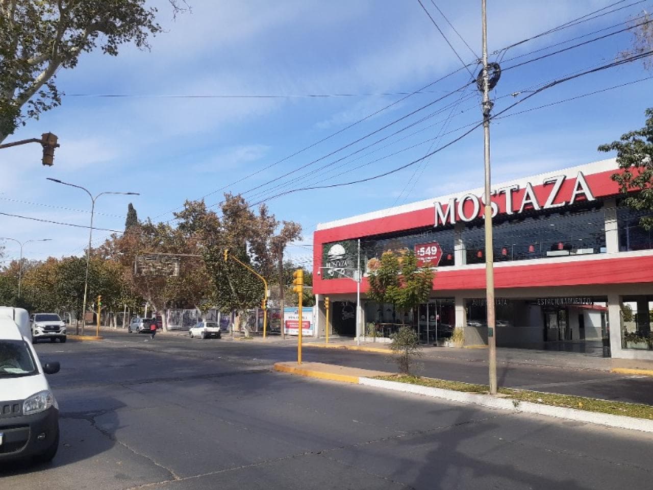 Atencion Inversores - Terreno De 2.300 M2 En Av. Libertador Al Lado De Mostaza - Doble Frente - Desamparados - Capital.-