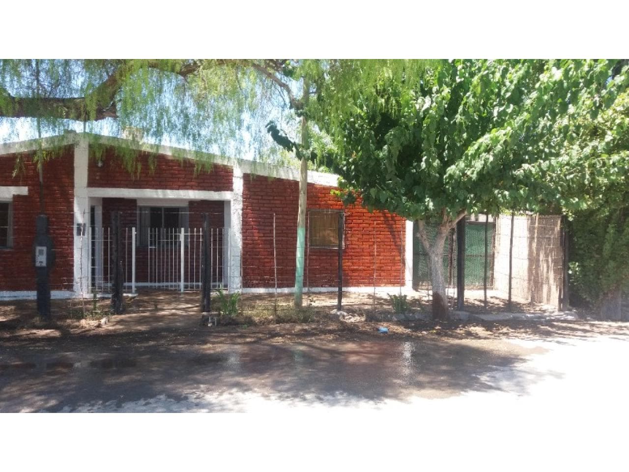 Casa Con Galpón Y Parral En Producción - Caucete