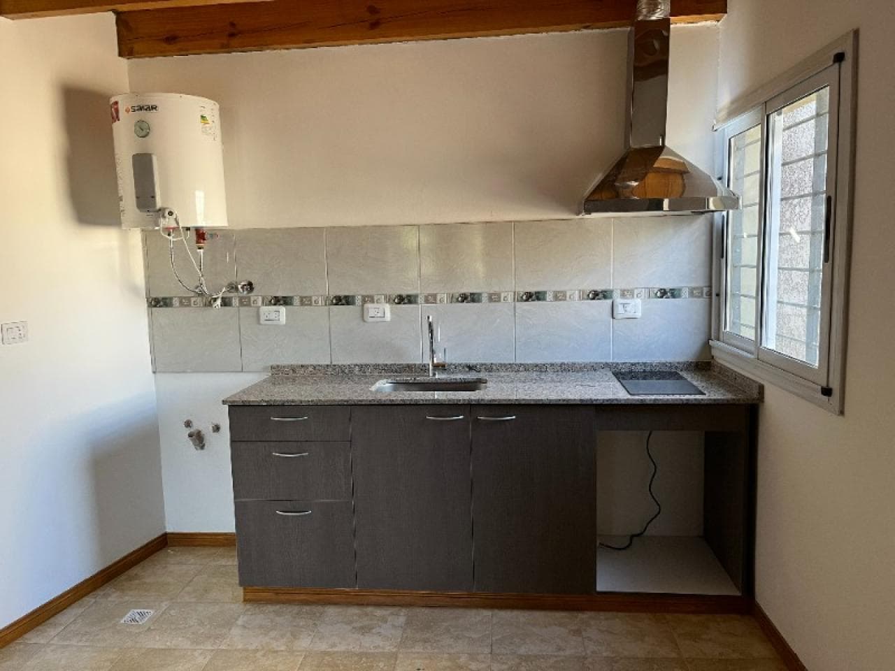 Departamento 2  Dormitorios A Estrenar 1° Piso Con  Cochera A 1 Cuadra De  Av.libertador Y Balaguer.