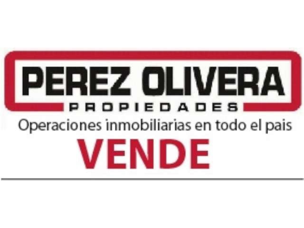Venta. Importante Terreno De 3900 M2 En Zona Residencial Consolidada Con Frente Calle Sarmiento, Sta Lucia
