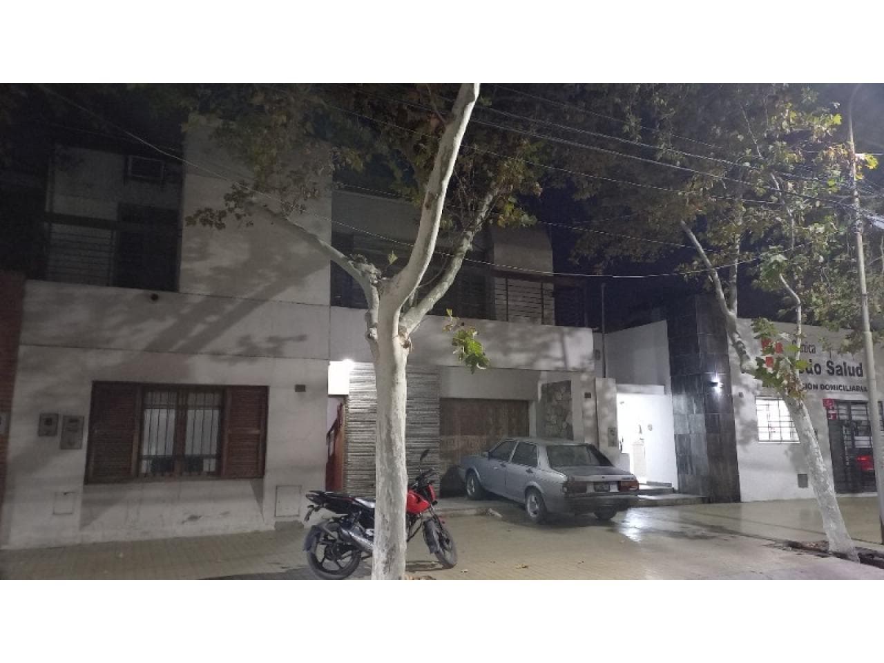 Venta. Casa. Muy Linda. 4 Dormit. Ciudad