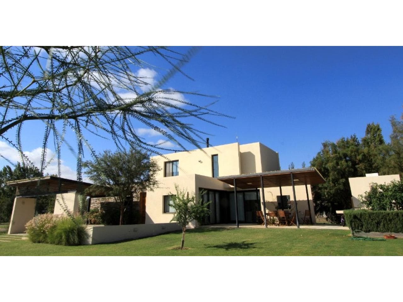 Venta. Excelente Casa " Los Fresnos " - Club Amancay -  Asesoramiento 264-5013922