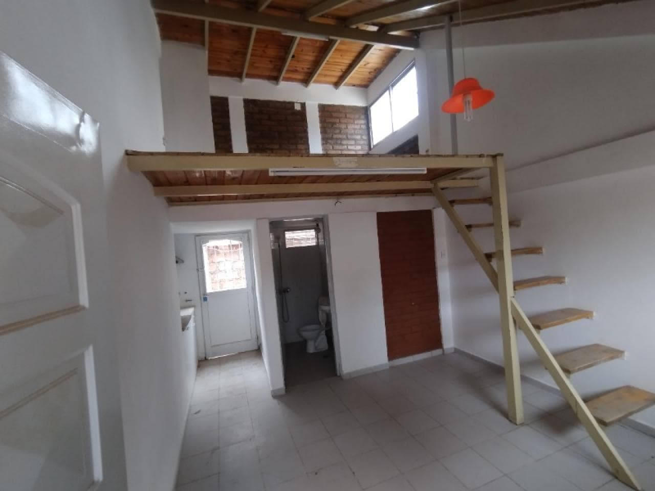 Alquiler. Duplex En Consorcio Para Una Persona