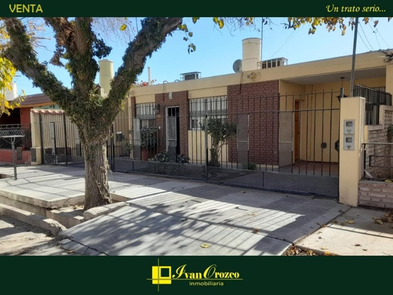 Red Inmobiliaria Ivan Orozco - Permuta... Casa Ampliada En Excelente Ubicación Desamparados