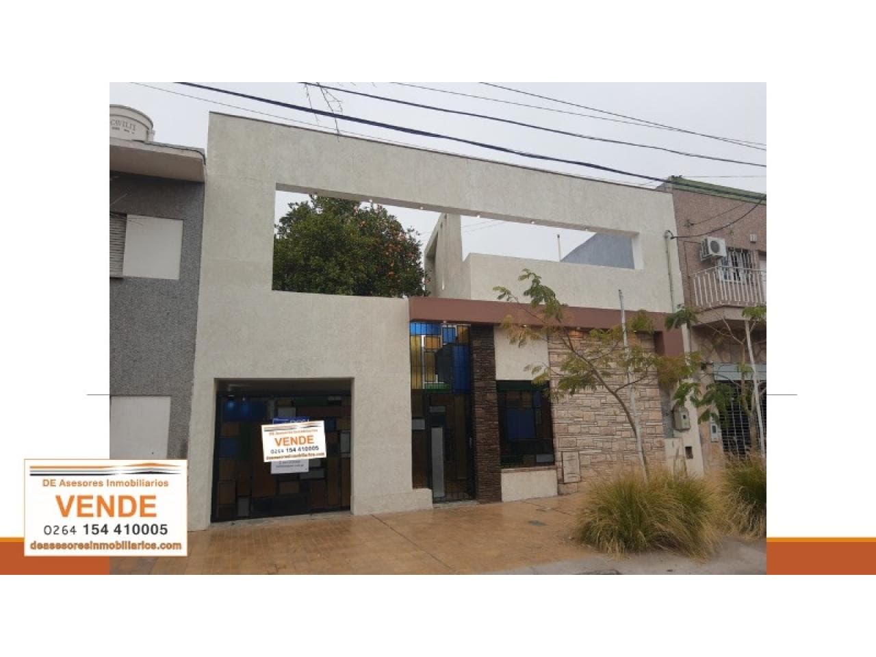 Venta. Casa 5 Dormitorios - Capiital