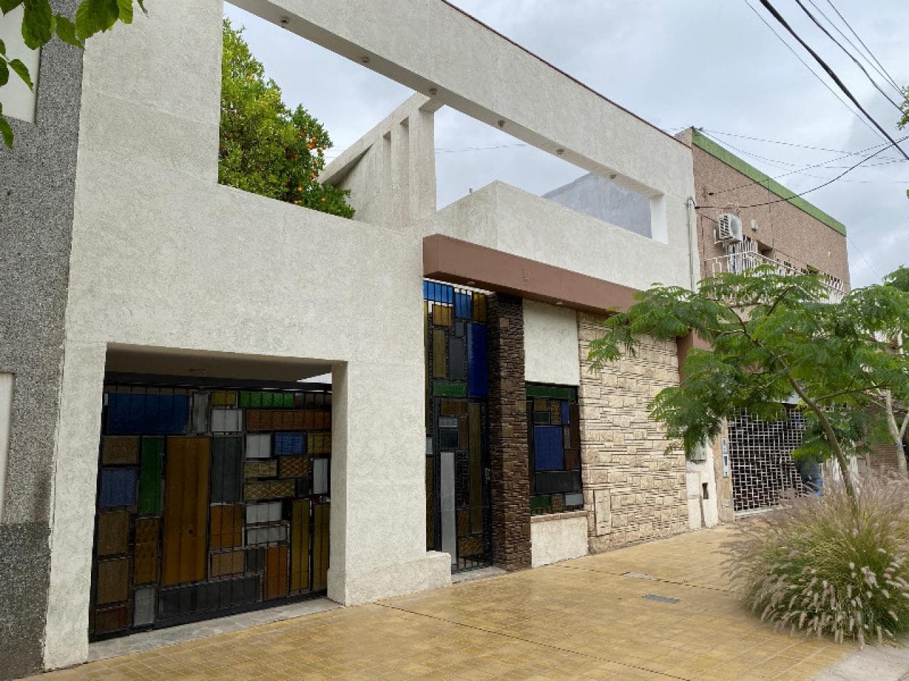 Venta Urgente 246 M2 Cubiertos Restaurada A Nueva Con Varios Ambientes Ideal Para Uso Fliar O Comercial Se Escuchan Prop