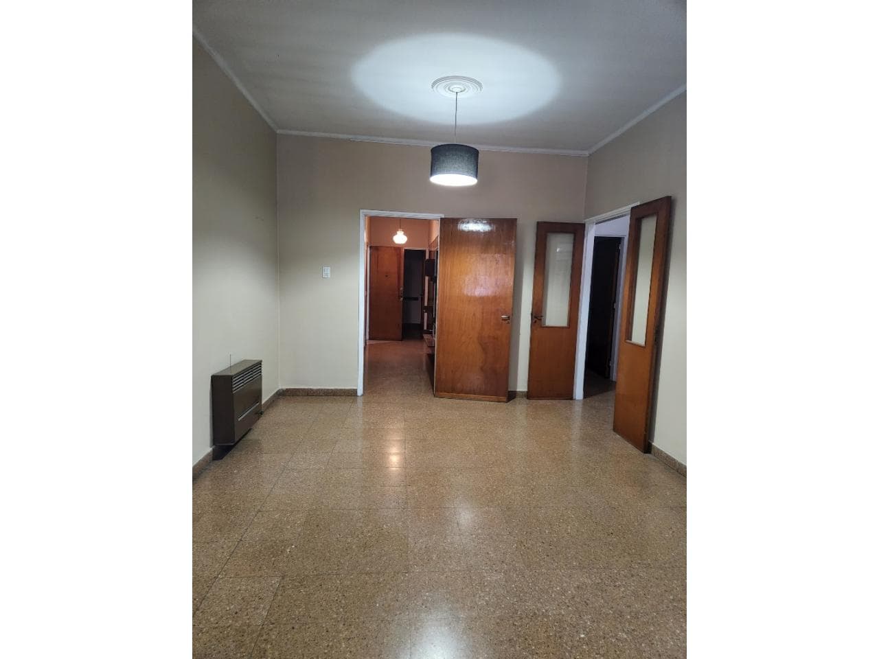 Venta. Amplio Departamento Céntrico Sobre Av Libertador. Capital