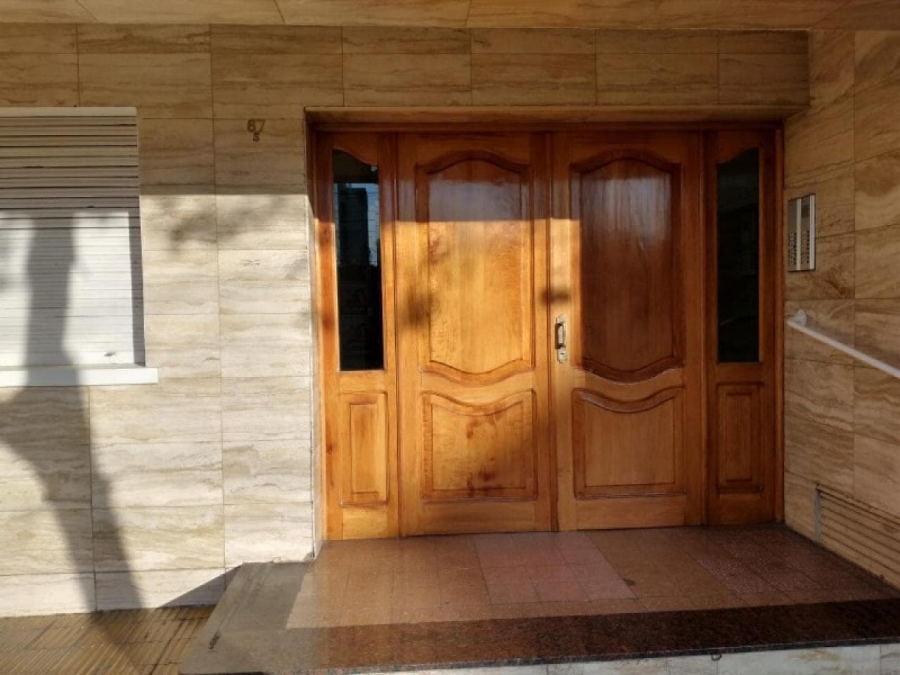 Venta. Dpto 3 Dorm, Céntrico, Planta Baja, Con Patio