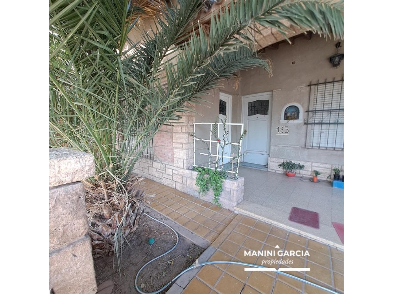 Venta. Casa De 3 Dormitorios. Amplio Lote