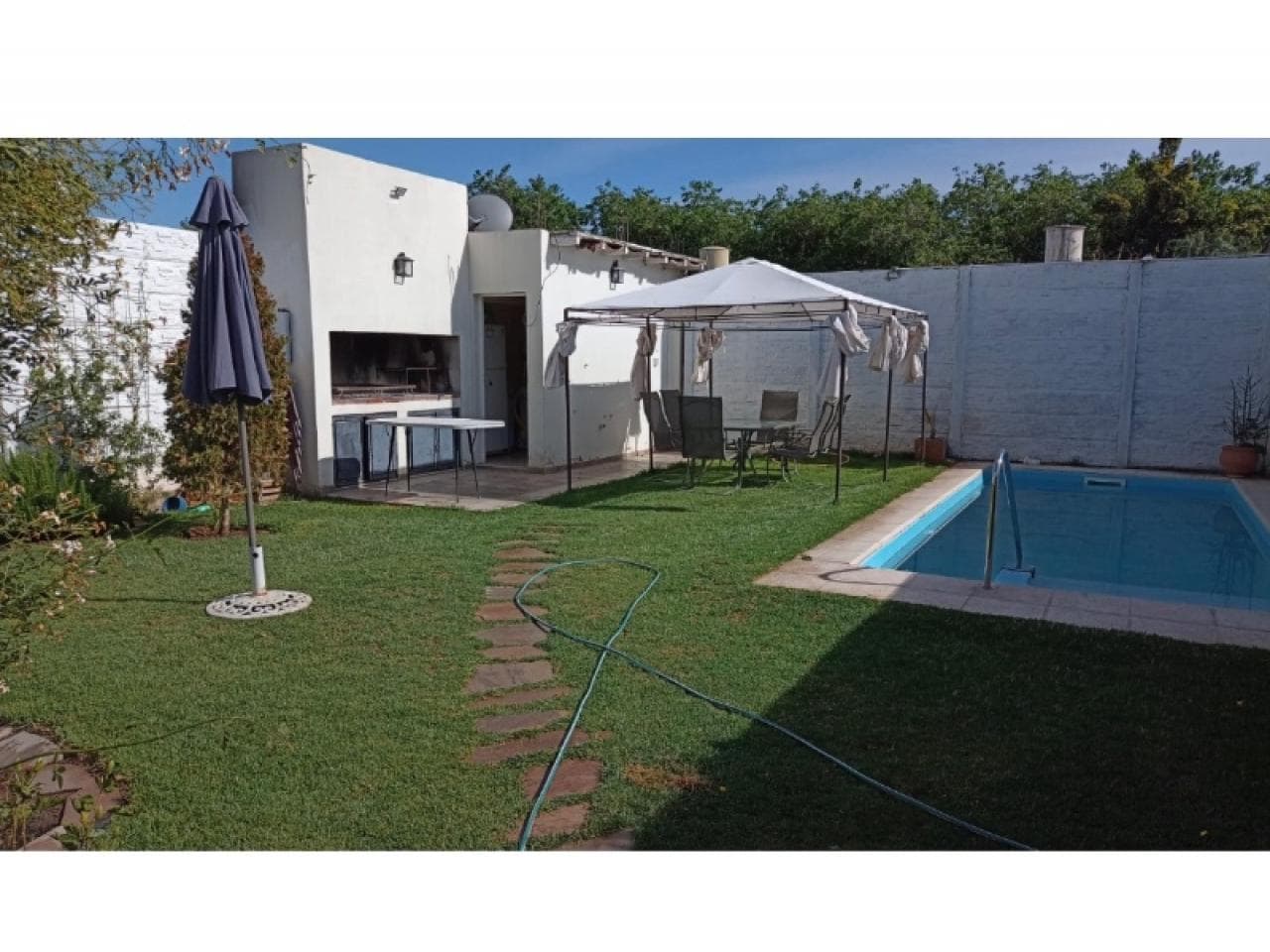Venta Apta Crédito  Casa 4 Habitaciones- 3 Baños - Pileta - Buena Ubicación