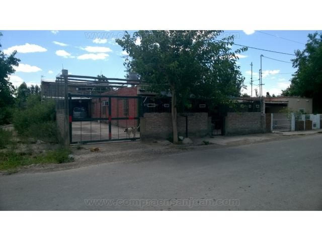 Una Casa Y Un Duplex En Santa Lucia