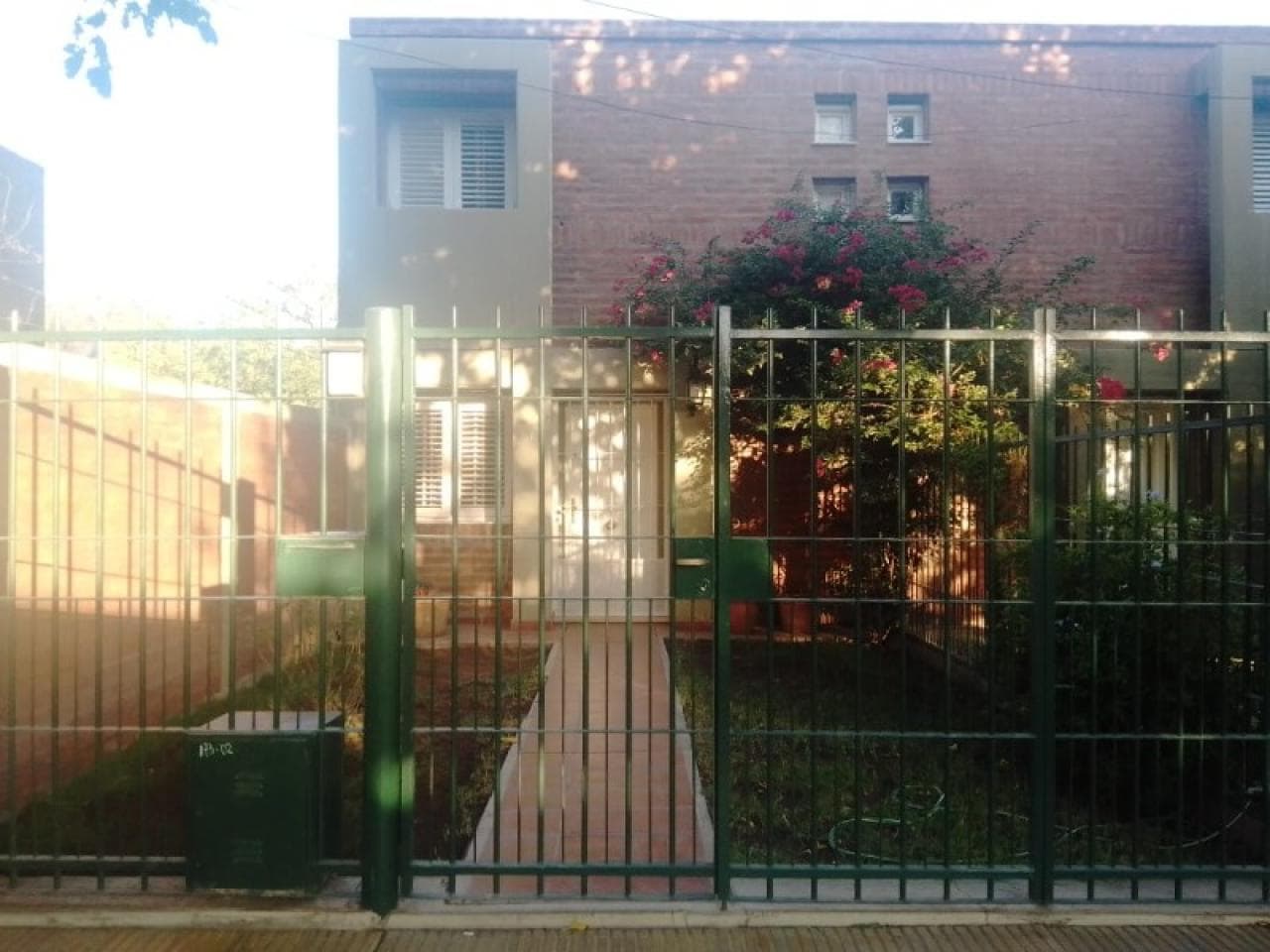 Venta. Casa Estilo Duplex, 2 Dormitorios. Capital