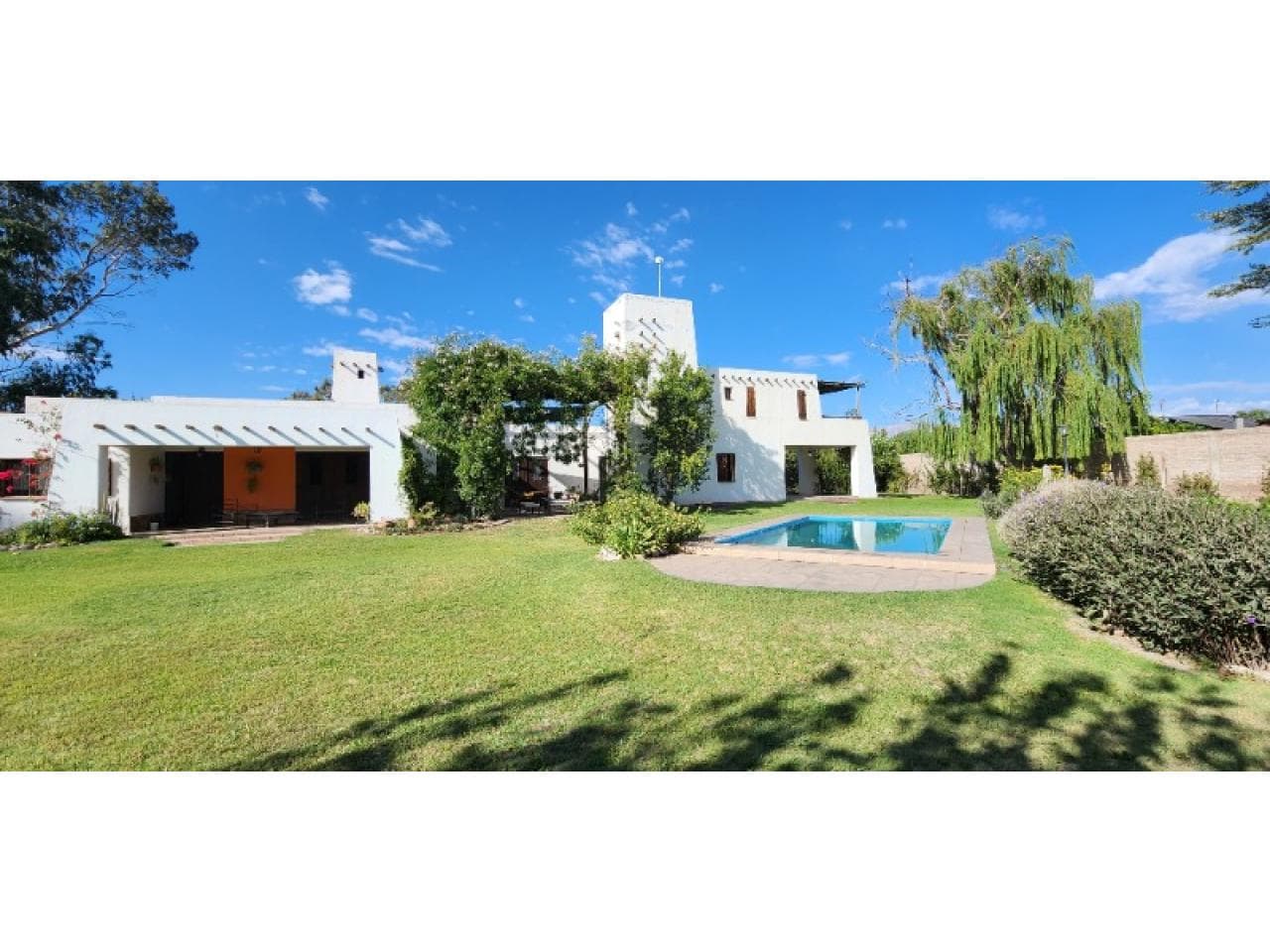 Conim Vende Hermosa Casa A 8km Del Centro