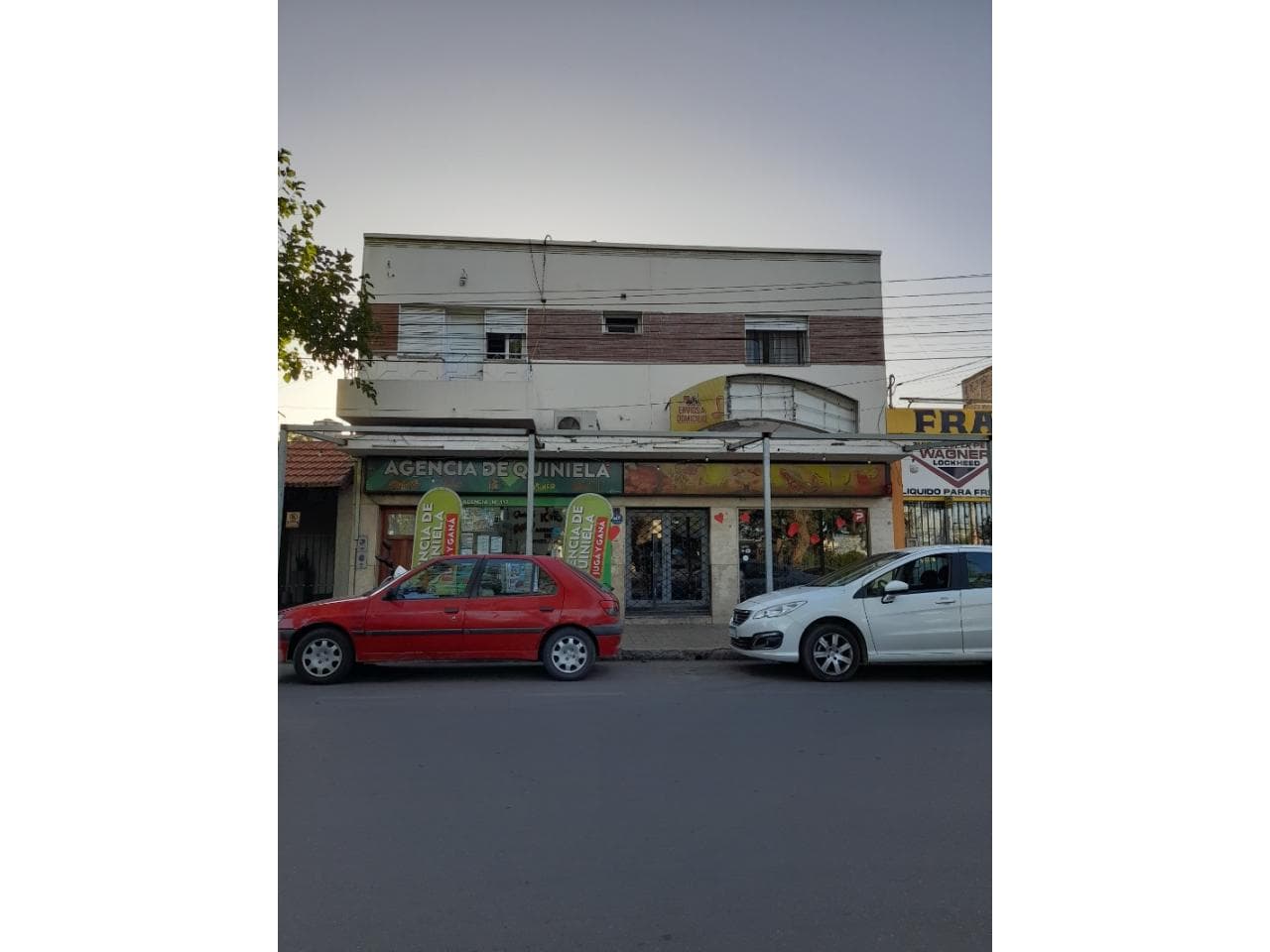 Venta. Importante Propiedad Frente Plaza De Concepción. Capital