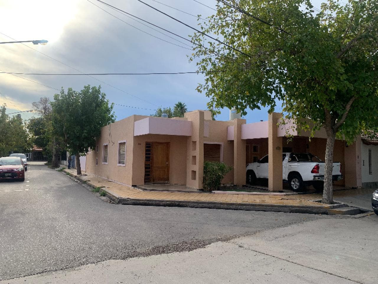 Venta. Excelente Mantenimiento. A Unos Pasos Del Centro Cívico. Capital