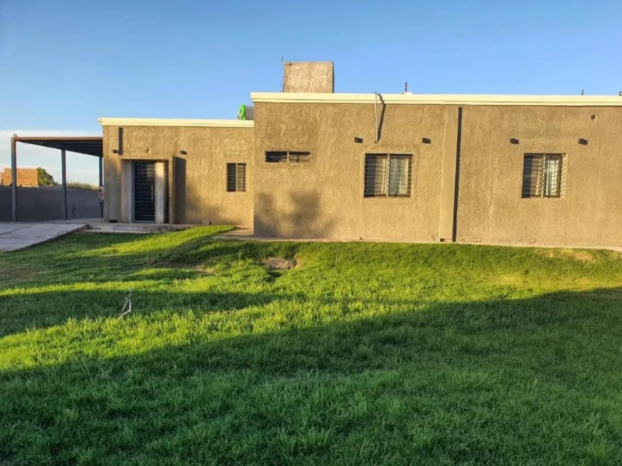 Venta. Hermosa Casa En Barrio Privado Casa Quinta, 3 Dormitorios, Piscina, Quincho. Santa Lucia, Apta Credito