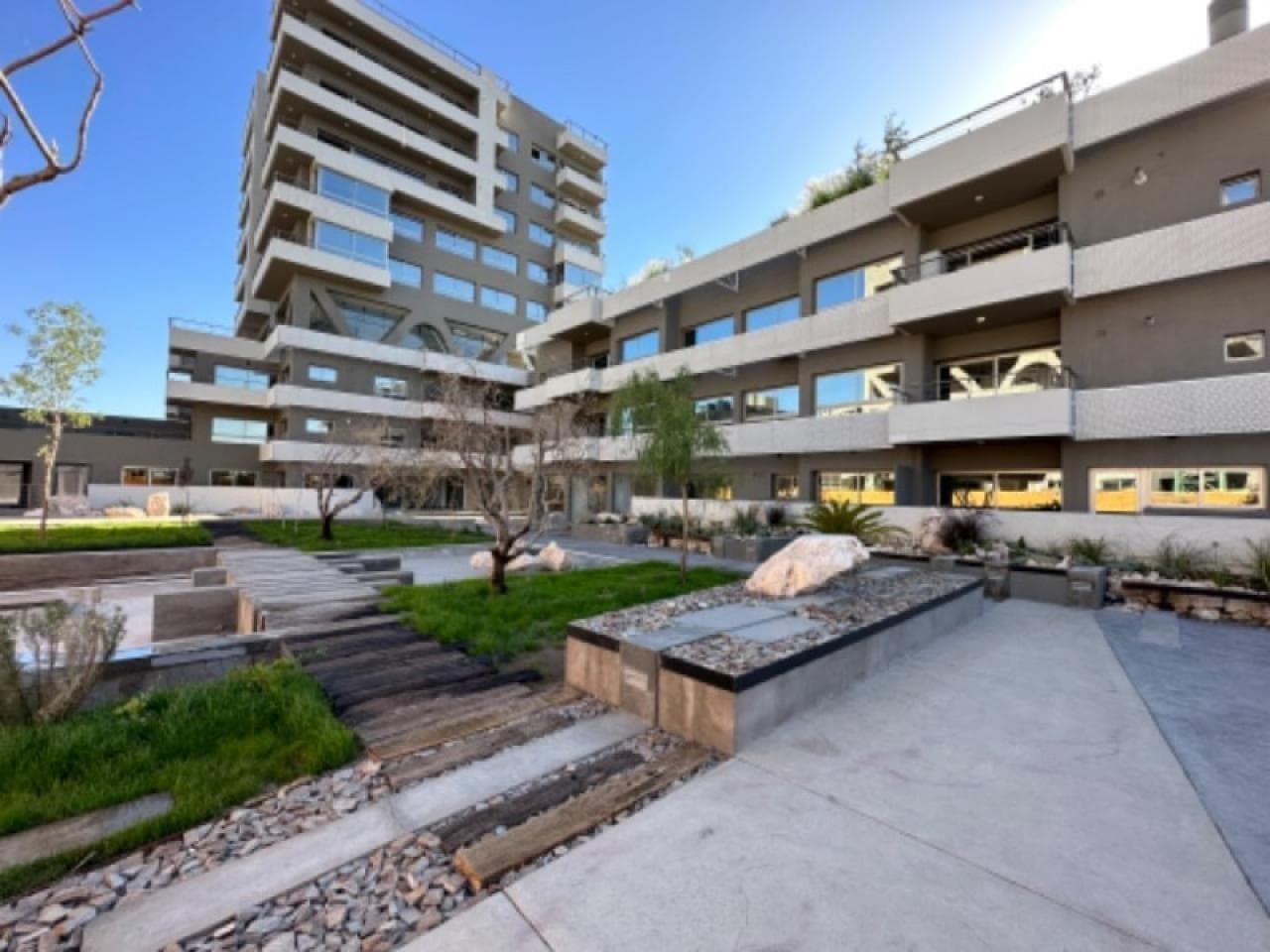 Deptos. A Estrenar En Complejos Catamaran 9 Y 10 - De 1, 2 Y 3 Dormit. - Cochera , Sum Y Gym. - Capital.-