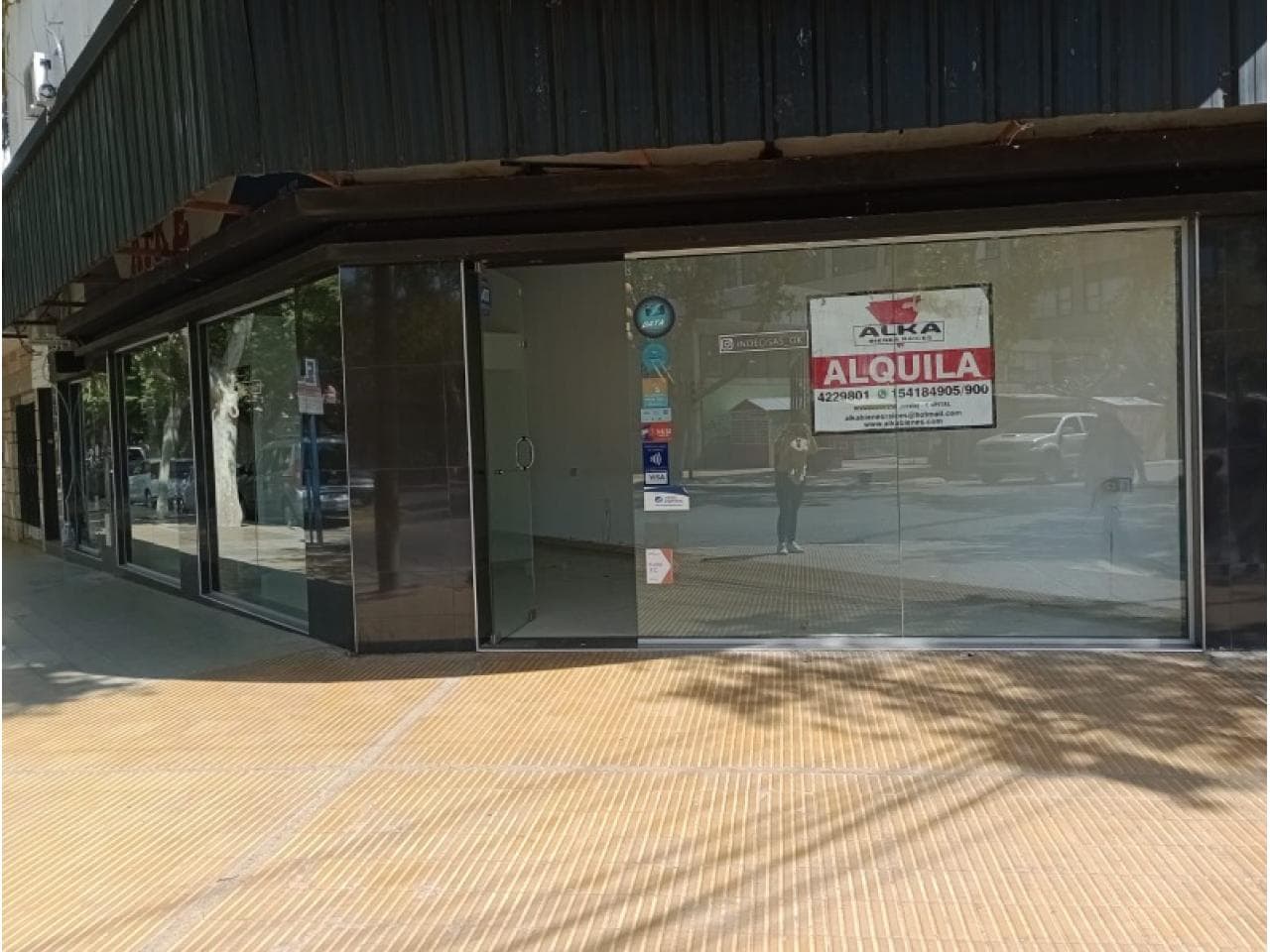 Alquiler. Local Mitre Esquina Tucuman. Capital