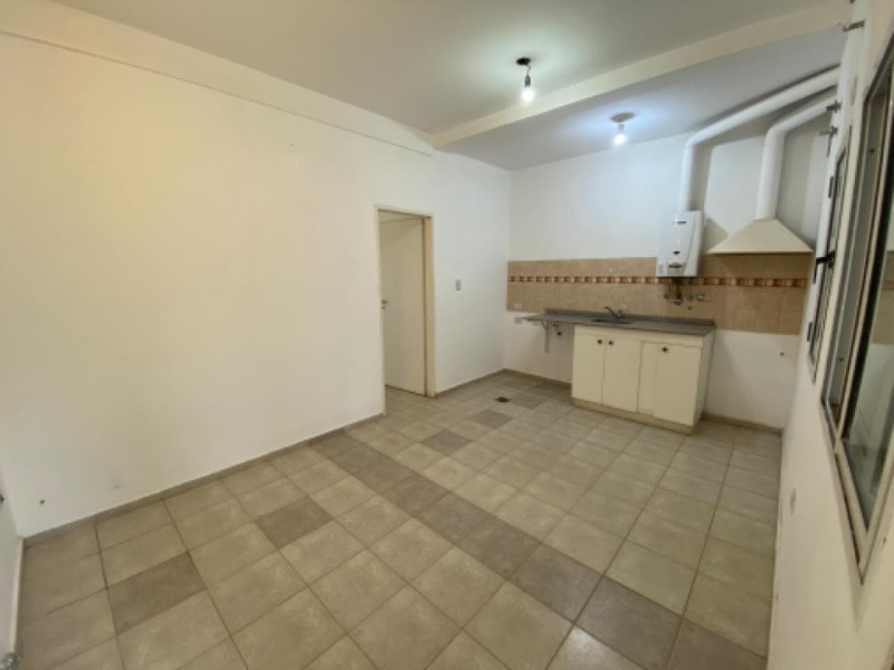 Alquilo Departamento Pb En Barrio Del Bono Green. Rivadavia