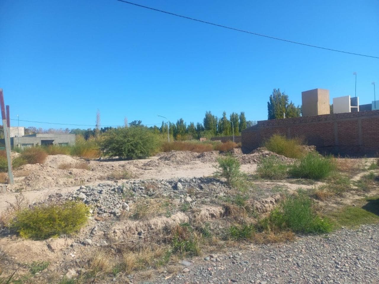 Venta. Lote En Rivadavia Calle Cool Y Rastreador Calivar