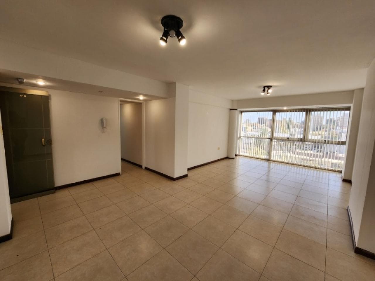 Venta. Departamento Categoría Edificio Catamarán