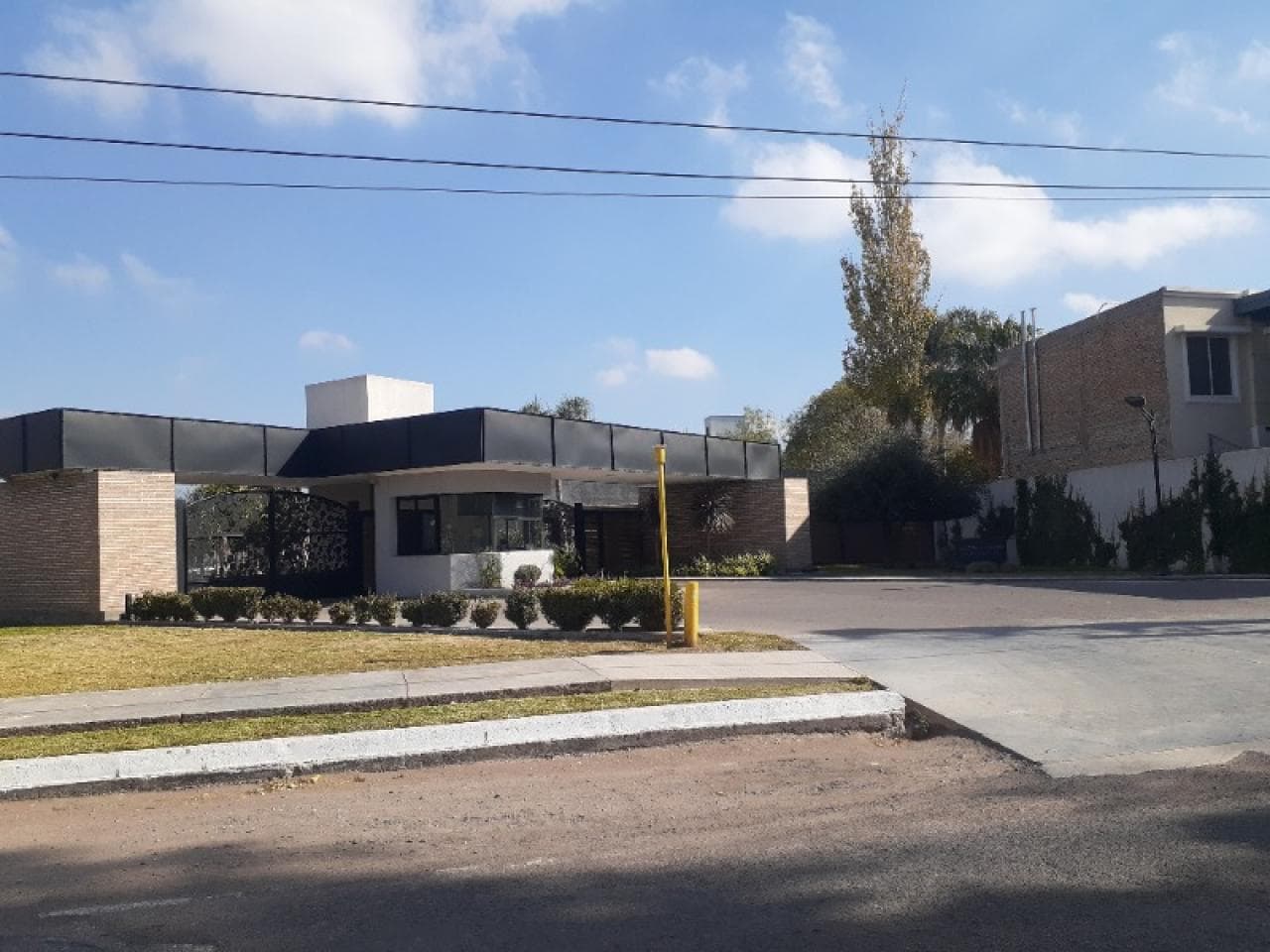 Fantasticos Lotes Corazon De Manzana En B. Privado " La Antigua Destileria " - Rivadavia.-