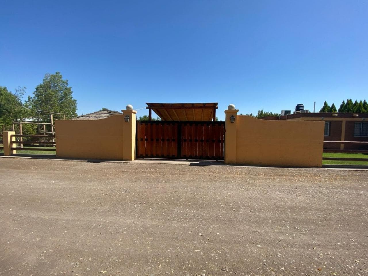 Venta O Permuta De Casa Quinta Por Departamento En Capital O Rivadavia