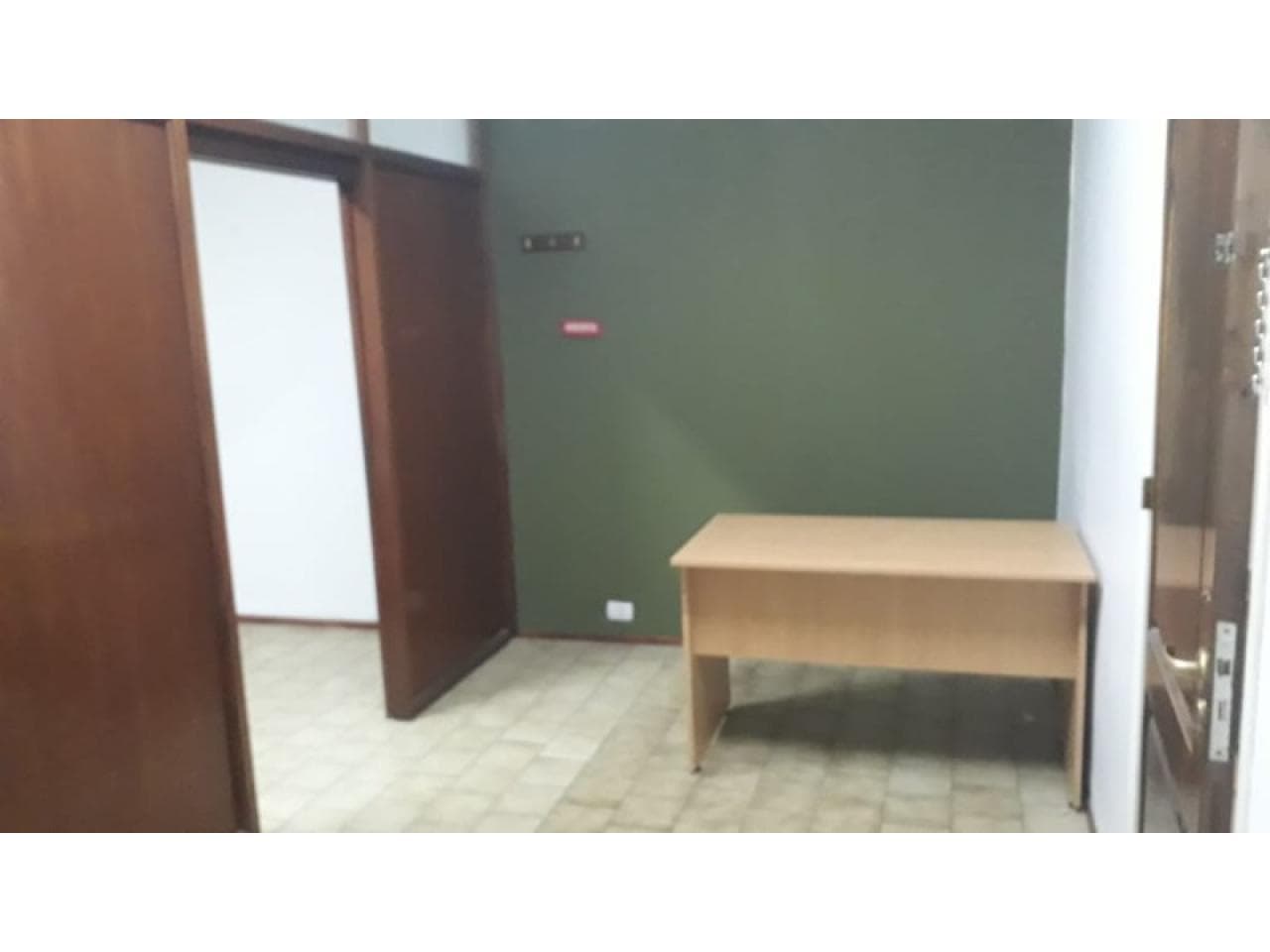 Excelente Oportunidad. Particular Vende Oficina Centrica. Inmejorable Ubicacion Y Precio