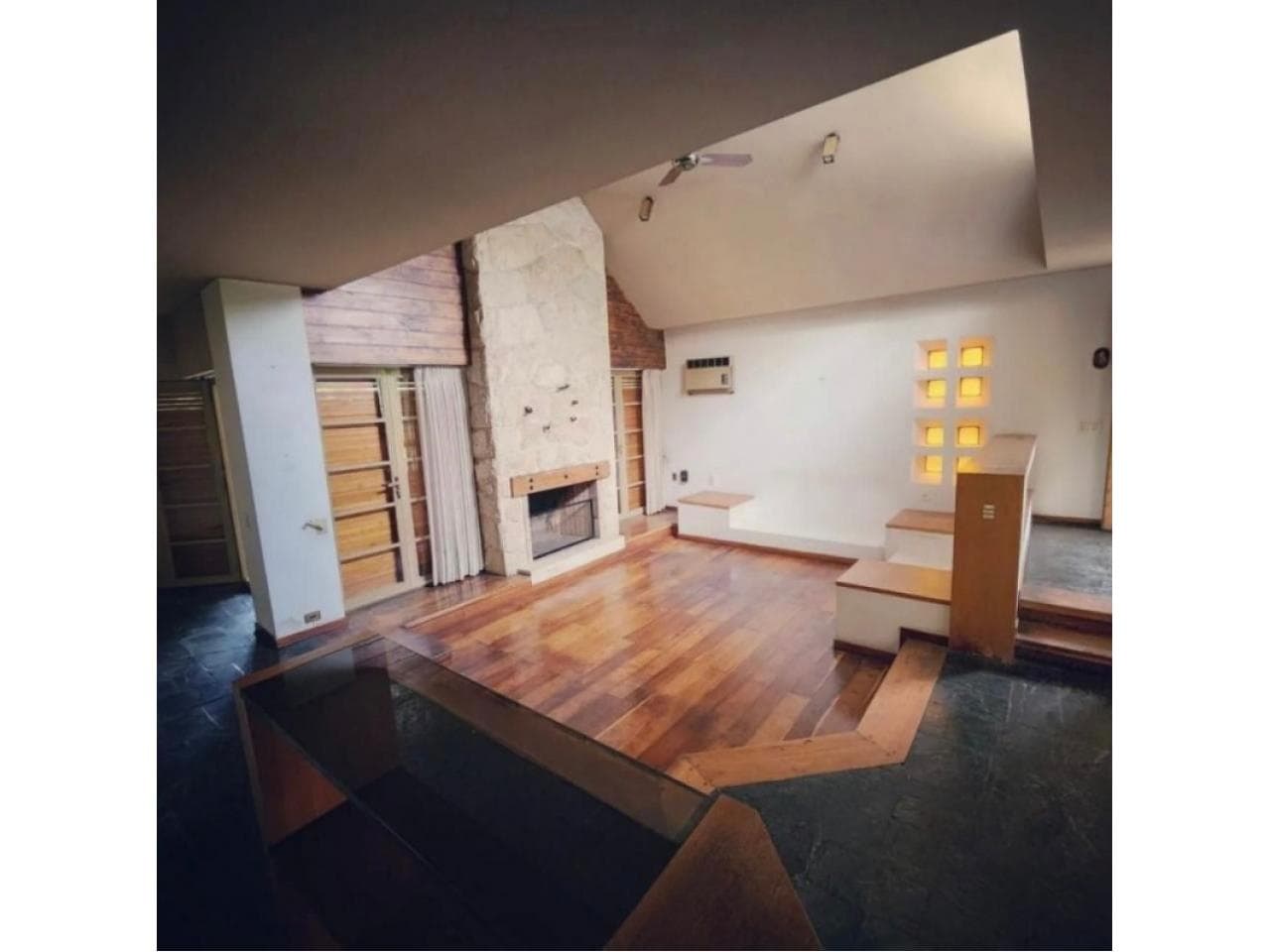 Venta. Casa, 3 Dormit, En Inmejorable Lugar Calle Ignacio De La Roza Frente Shopping Del Bono De Tres Dormitorios. Capit