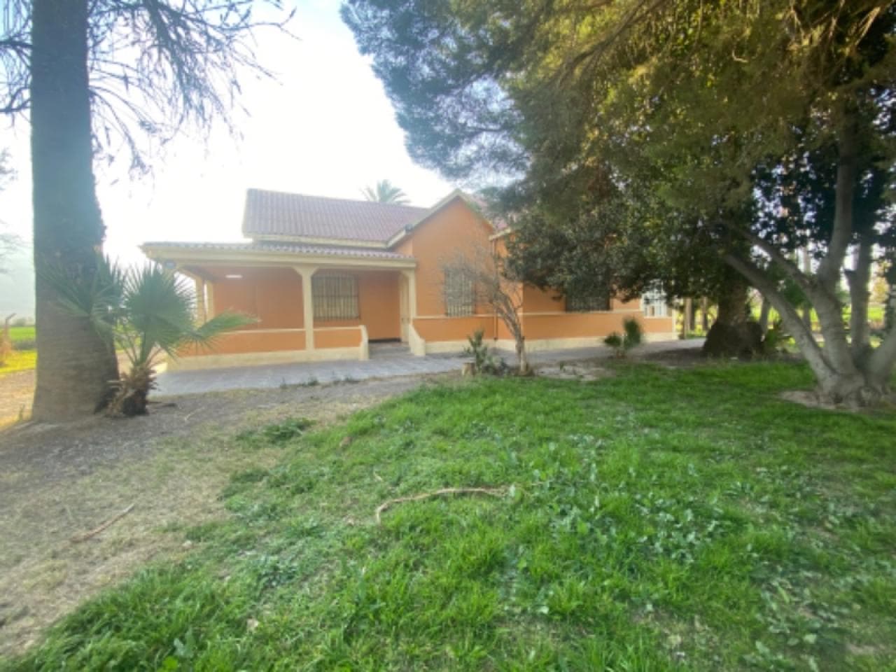 Vendo Chalet Con 3000m2 De Lote Sobre Calle Aberastain. Pocito